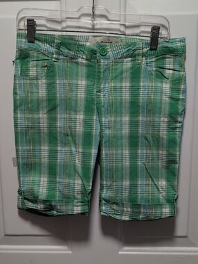 Women’s Green Plaid Cotton Bermuda Shorts